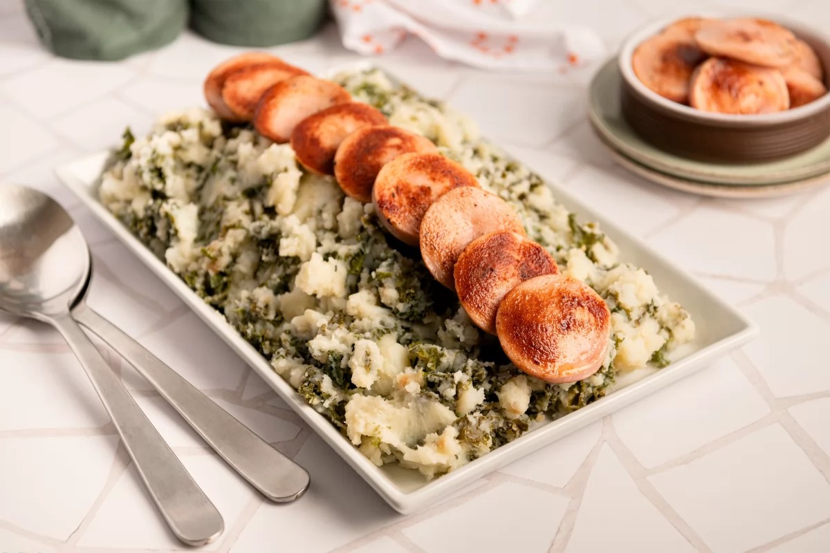Stamppot con verduras y salchicha